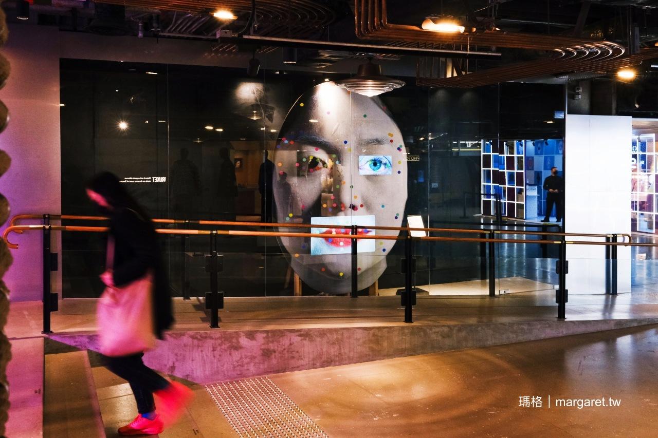 香港藝術亮點。維港新活力｜灣仔水上運動樂園可愛公仔。堅尼地城卑路乍灣海濱落日