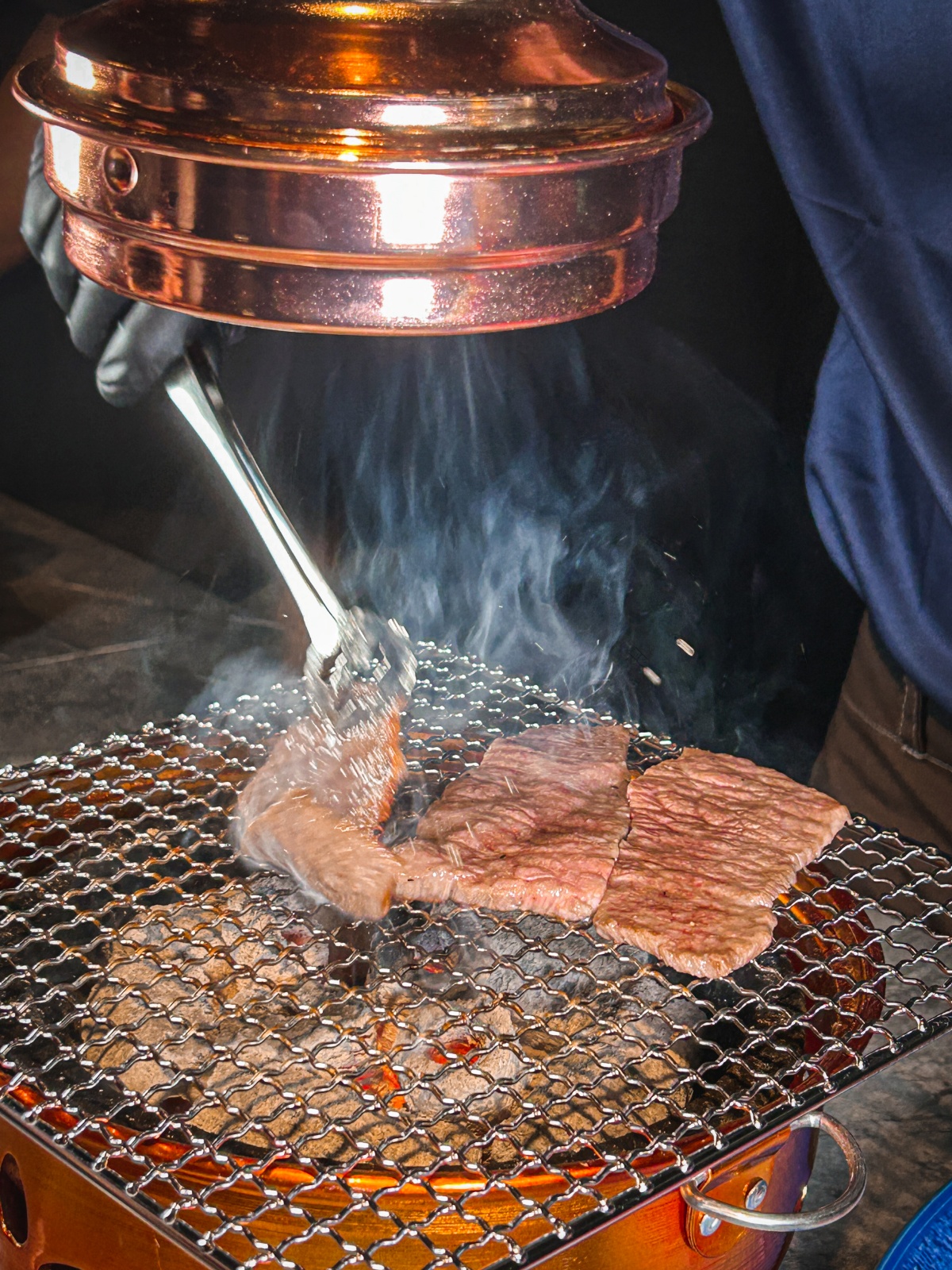 台北東區奢華燒肉新選擇！「青杉燒肉」主打高級和牛、活體海鮮，用頂級龍蝦饗宴滿足吃貨的味蕾