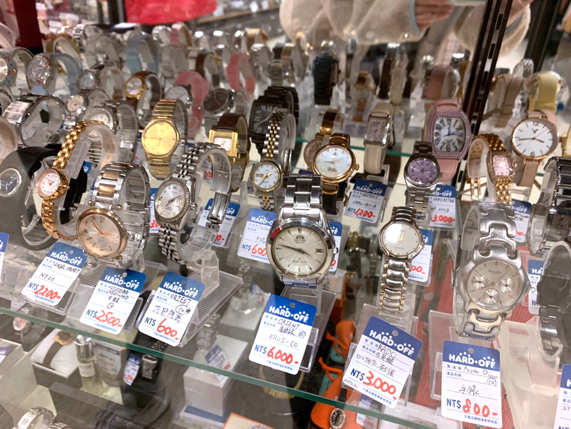 「HARD OFF海德沃福」日本最大二手店台灣也逛得到，3C、名牌、古著逛不完，快點來挖寶吧！