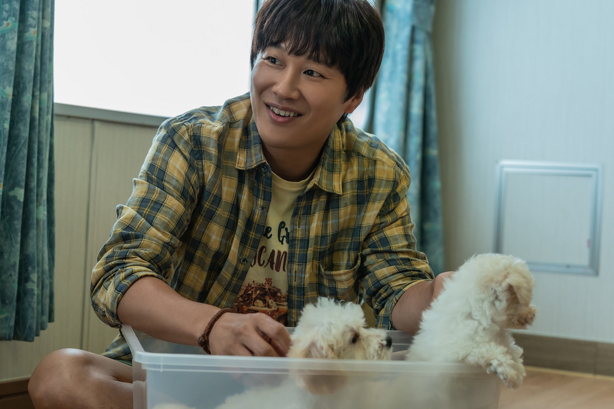 狗奴們必看這部韓片！《超完美狗保姆》柳演錫、車太鉉發揮溫暖演技展現觸動心底的感動與溫馨