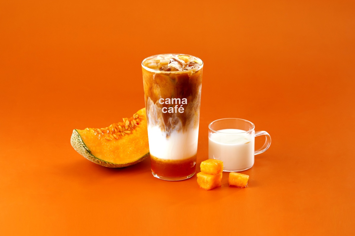 cama café「旅咖啡行」夏日主題季登場！6款限定水果咖啡+聯名香氛讓你帶五感去旅行