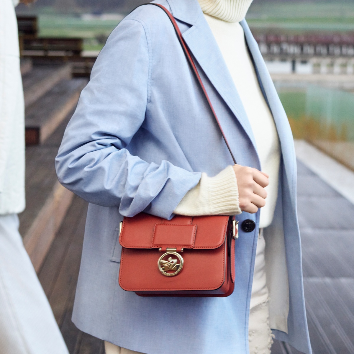 Longchamp 2023秋冬系列登場！以大膽亮色調扭轉秋冬色系印象，6大必買重點包款推薦