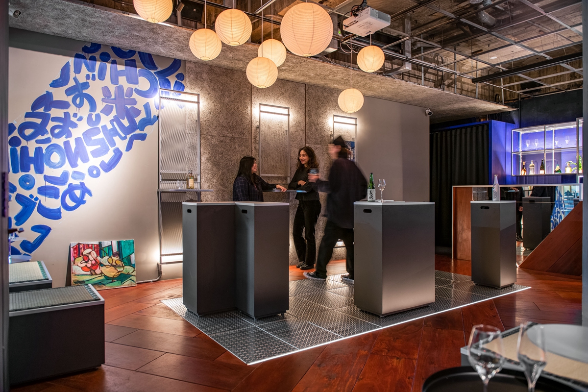 可以站著喝的時髦清酒吧NIHONSHU SAKE SPACE！一週12款清酒任你挑