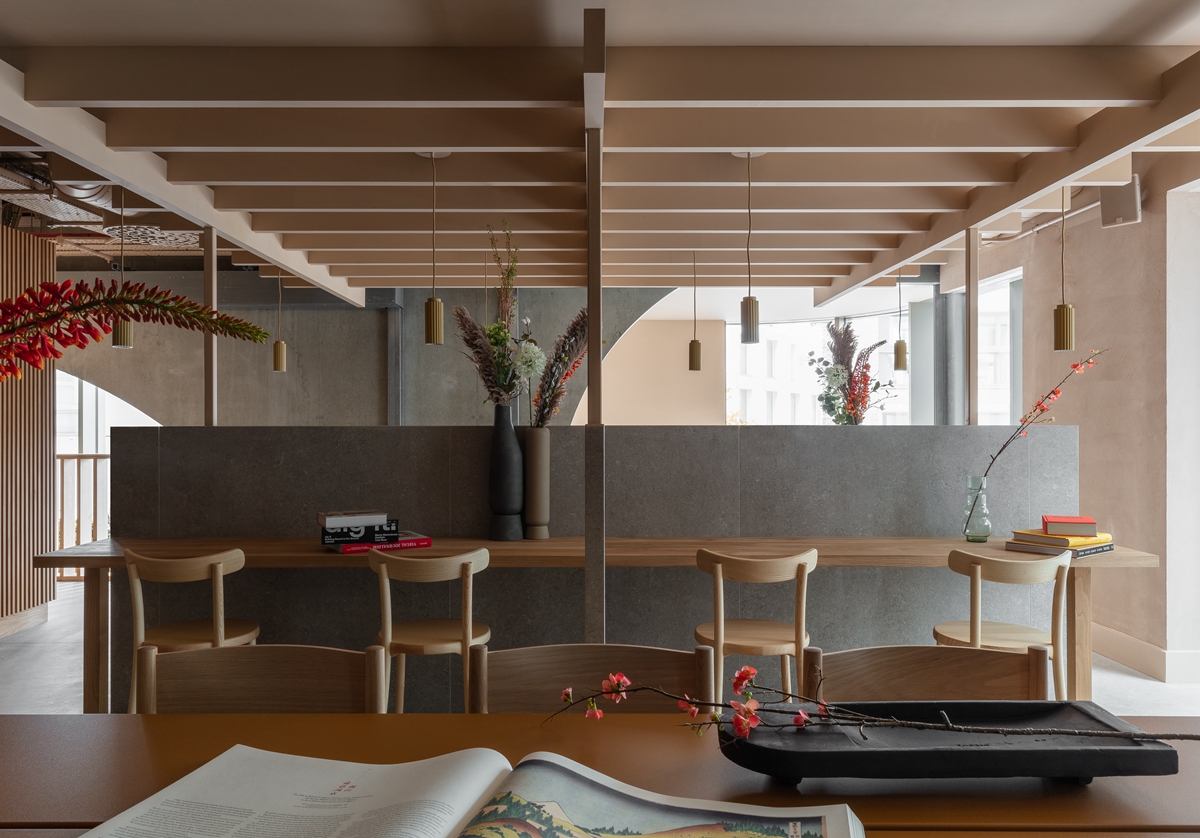 是飯店也是藝廊！英國倫敦「Buckle Street Studios」打造酒店、共享辦公空間、藝廊、概念店四位一體的時髦藝文場域