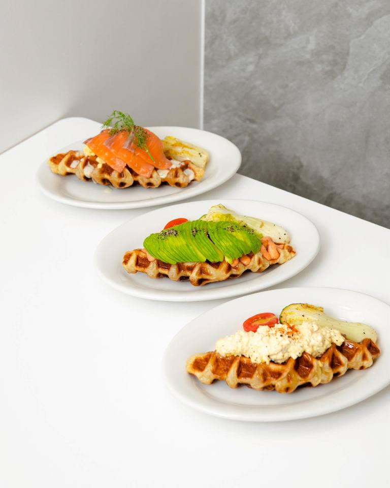 中山區甜點店推薦！「Cafe Waku」純白建築超好拍、「肉桂捲シナモンロール製作所」莓果肉桂捲必點