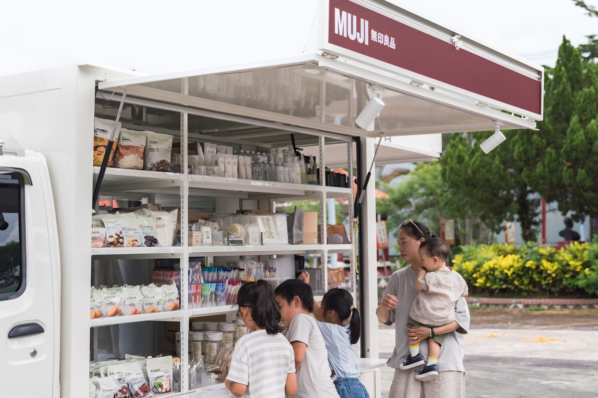 台東人走路注意這台車！「MUJI無印良品移動服務車」化身行動雜貨店，一週3次跑遍台東縱谷
