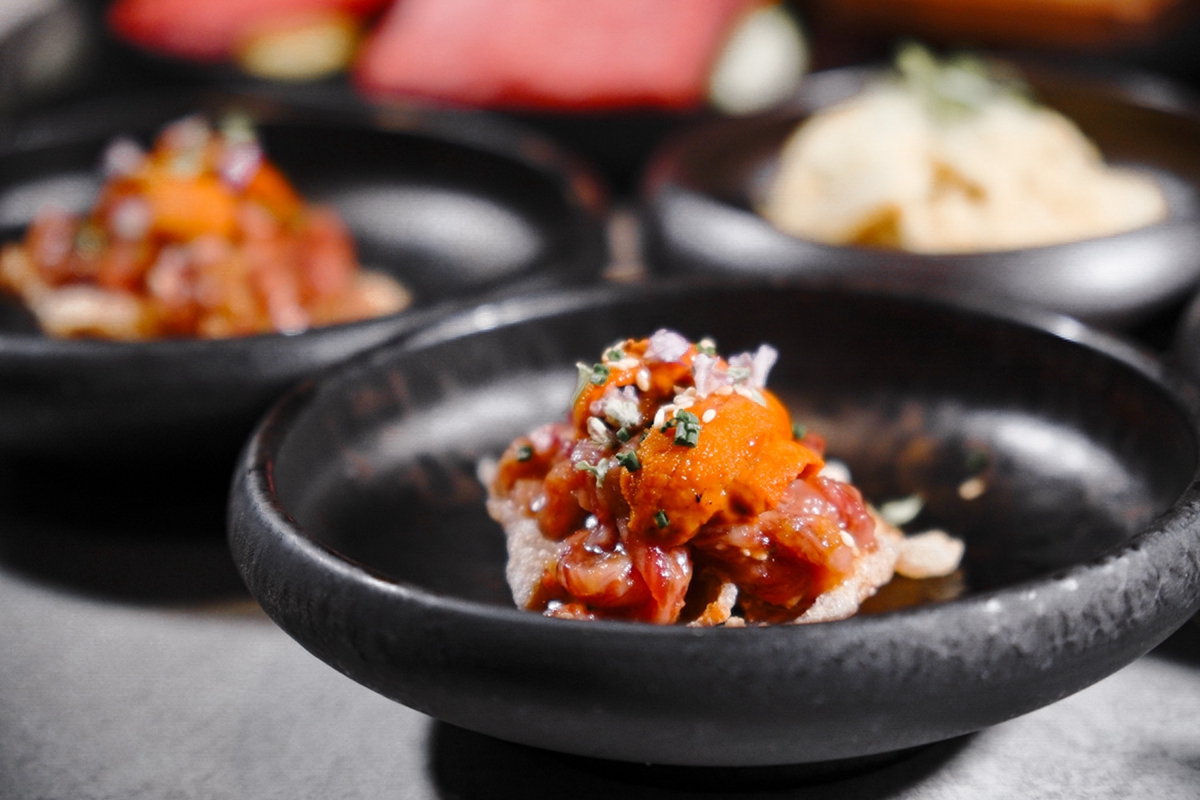引進日本近江A5和牛入菜！台中一位難求燒肉店「燒肉風間」推奢華和牛新套餐，還有專人桌邊燒烤服務