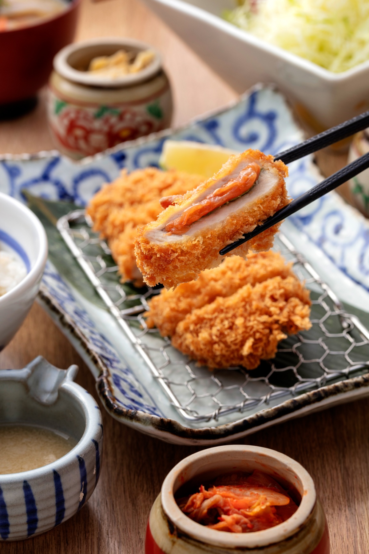 新店裕隆城餐廳推薦！勝政豬排、青春漢堡齊推新菜色，點點心全新「太空風」裝潢必拍照打卡