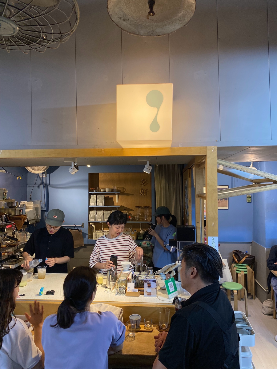 基隆仁愛市場好吃驚！咖哩炒麵、高品質生魚片、手沖咖啡一次打包