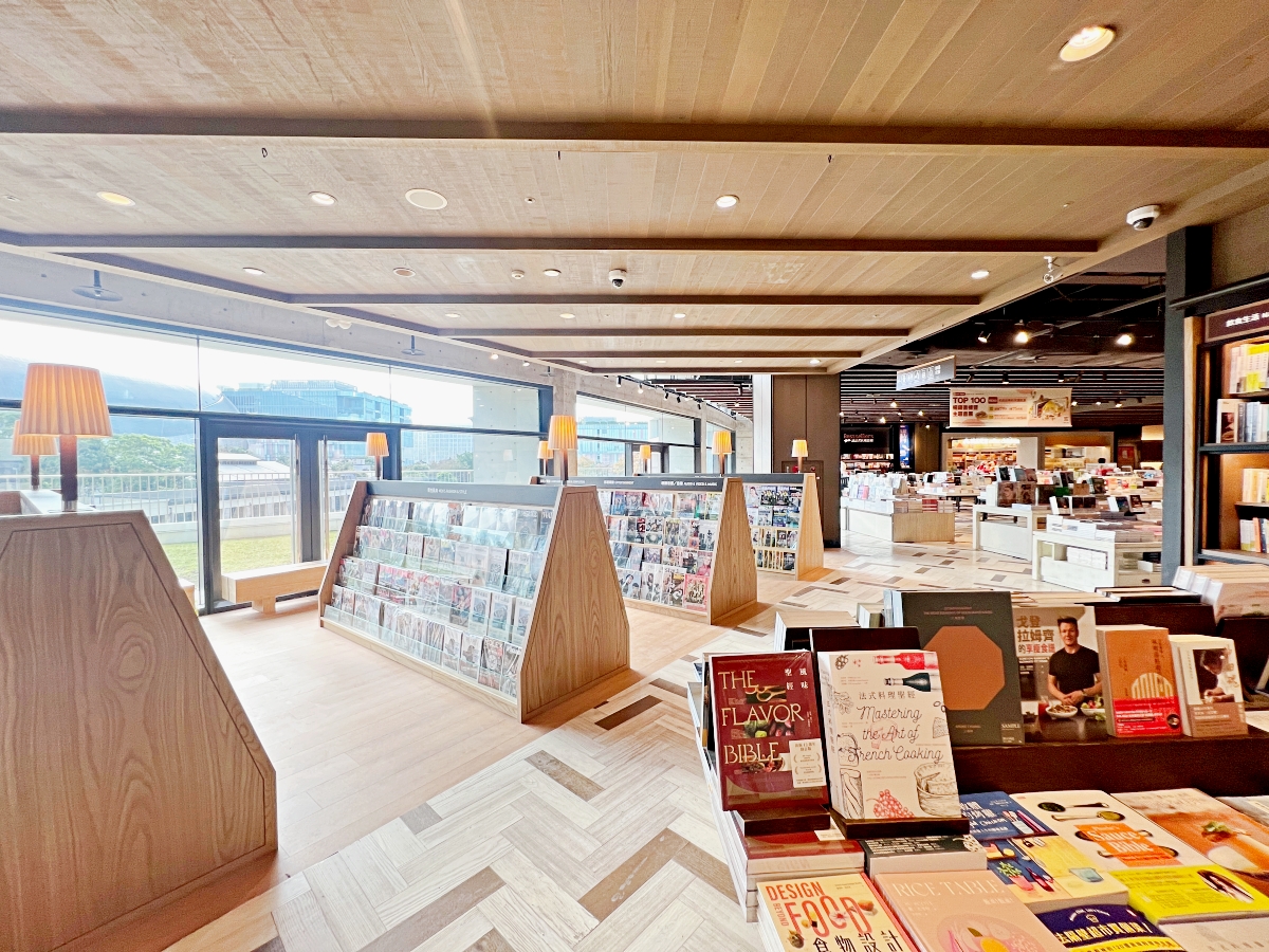 誠品24小時書店回來了！座落台北松菸，6大特色從咖啡廳、書區、黑膠唱片到文具一次到位
