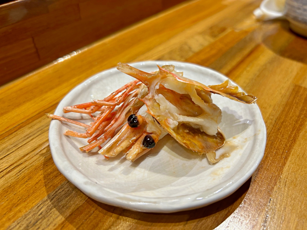 最超值的無菜單板前壽司！台北日本料理「游壽司」推午間定食，握壽司、散壽司定食500元就能品嚐