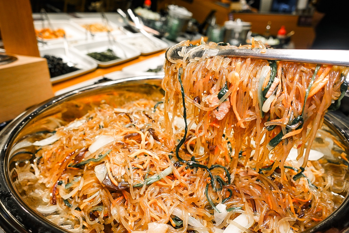 傳統個人韓式豆腐鍋變成吃到飽料理：專訪西門町「江陵阿嬤」如何集結韓式家鄉味打造人人能享的平價美味