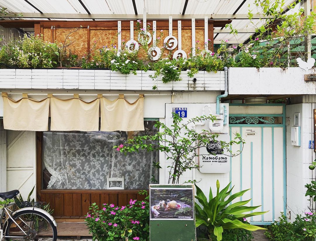 台中西屯區咖啡廳推薦！從夢幻玻璃屋、日式喫茶店到韓系簡約咖啡廳一次收齊