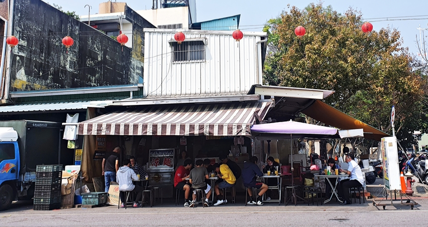 嘉雄陸橋必吃2：涼麵 四味果汁