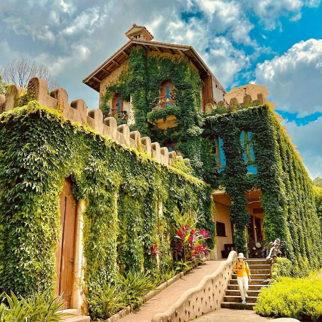 天空之城：歐式古堡景觀餐廳