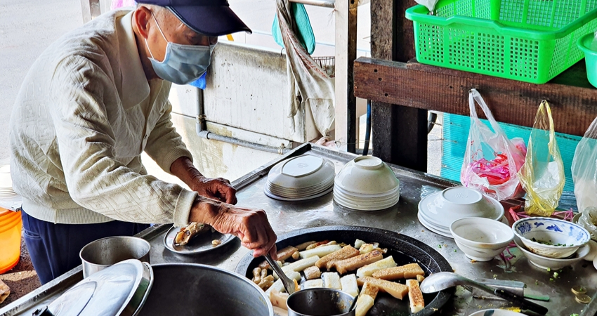 北興陸橋必吃2：阿婆蘿蔔糕