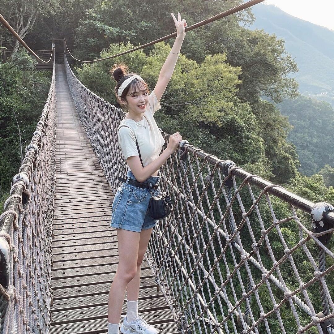 小烏來天空步道:俯瞰溪谷美景 小烏來天空步道:俯瞰溪谷美景