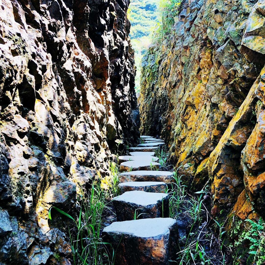 山尖古道、黃金水圳橋：探索斑駁美麗的遺址