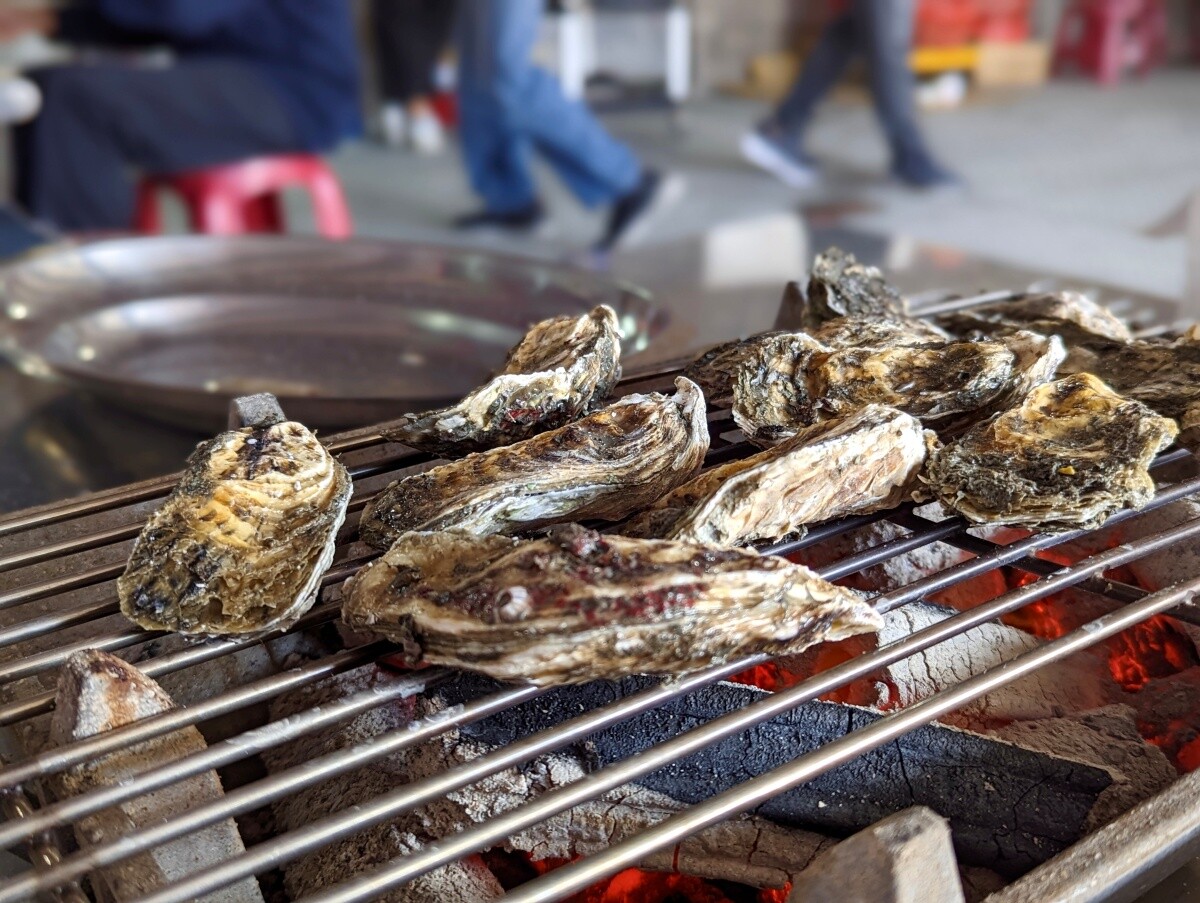 有夠鮮烤蚵吃到飽：東石無距離新鮮直送