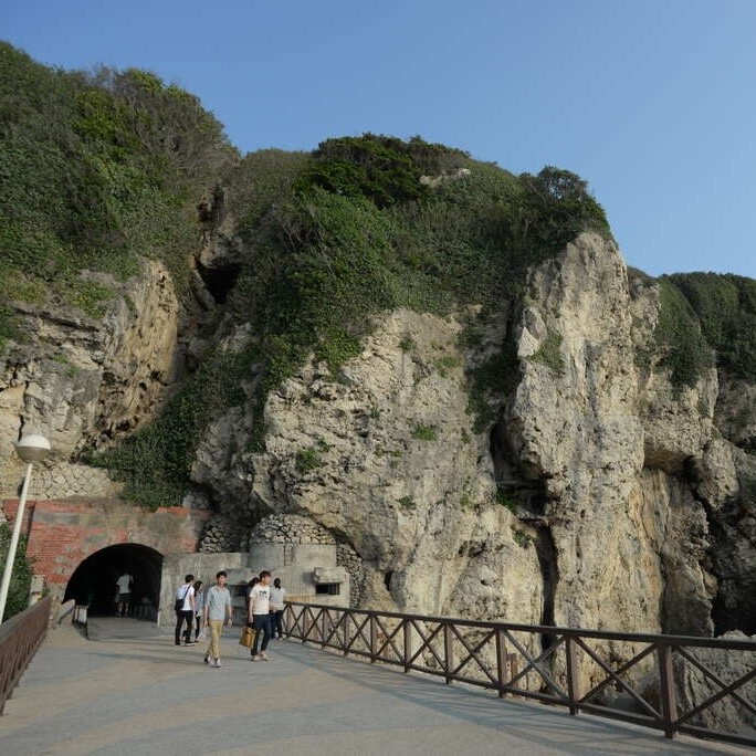 彷彿漫步海底世界：旗津星空隧道