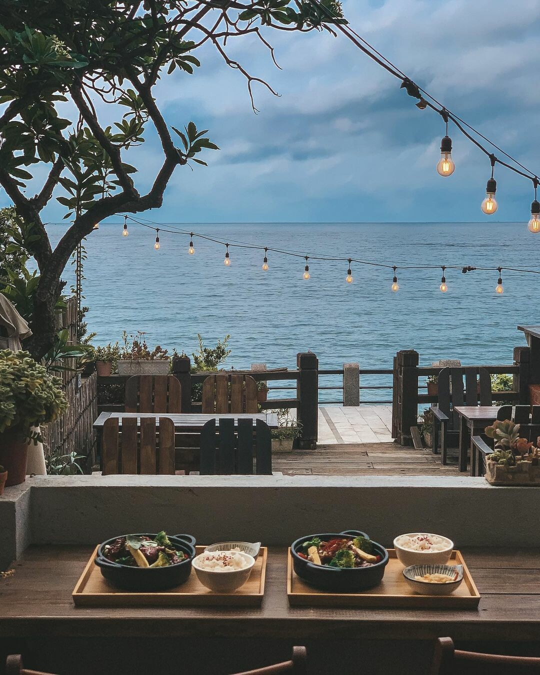 海邊灶咖：海景第一排咖啡廳