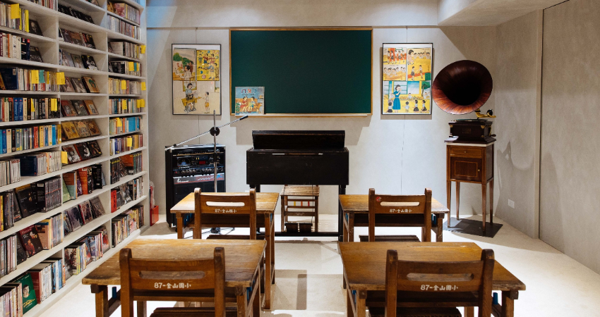 樂迷必訪「聲色 Sound Good 」隱藏在東門巷弄內的黑膠秘境，上千張藏品、古董留聲機等你來探索
